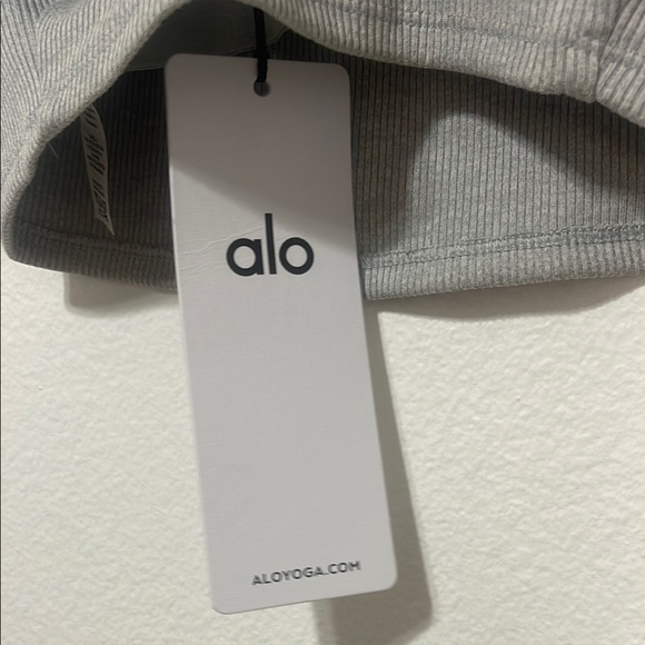 ALO Yoga Light Gray Ribbed Crop Top Size XS NWT - Picture 9 of 9